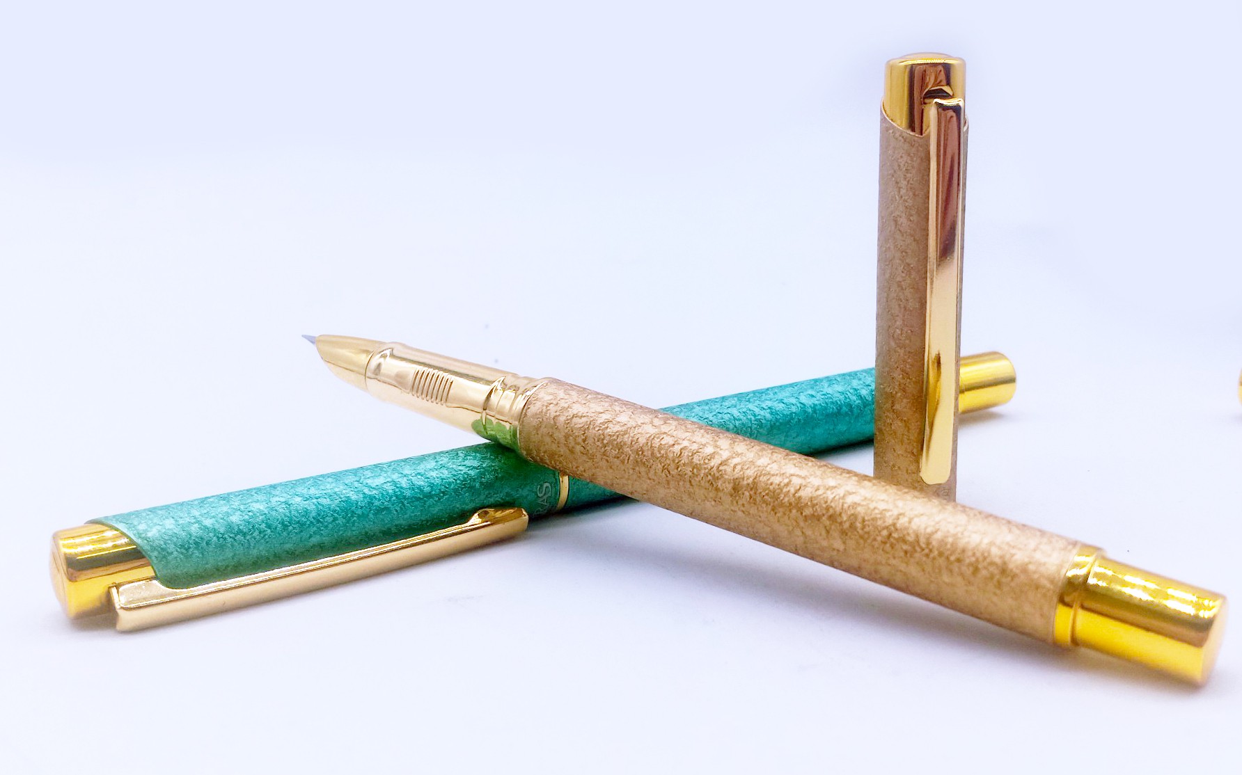 Bút Máy Ngòi Mài Kim Tinh Eras E029