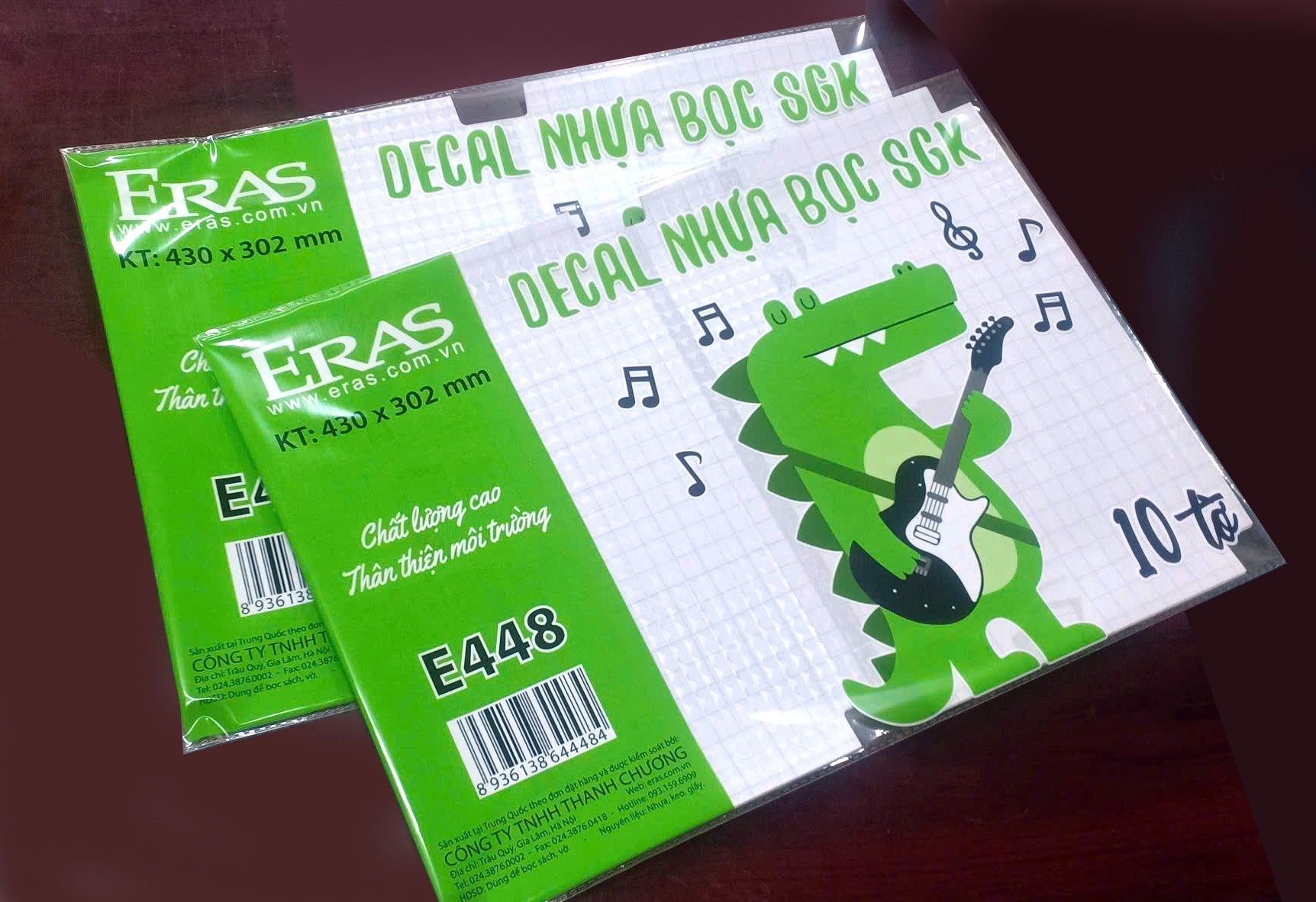 Decal nhựa bọc sgk E448